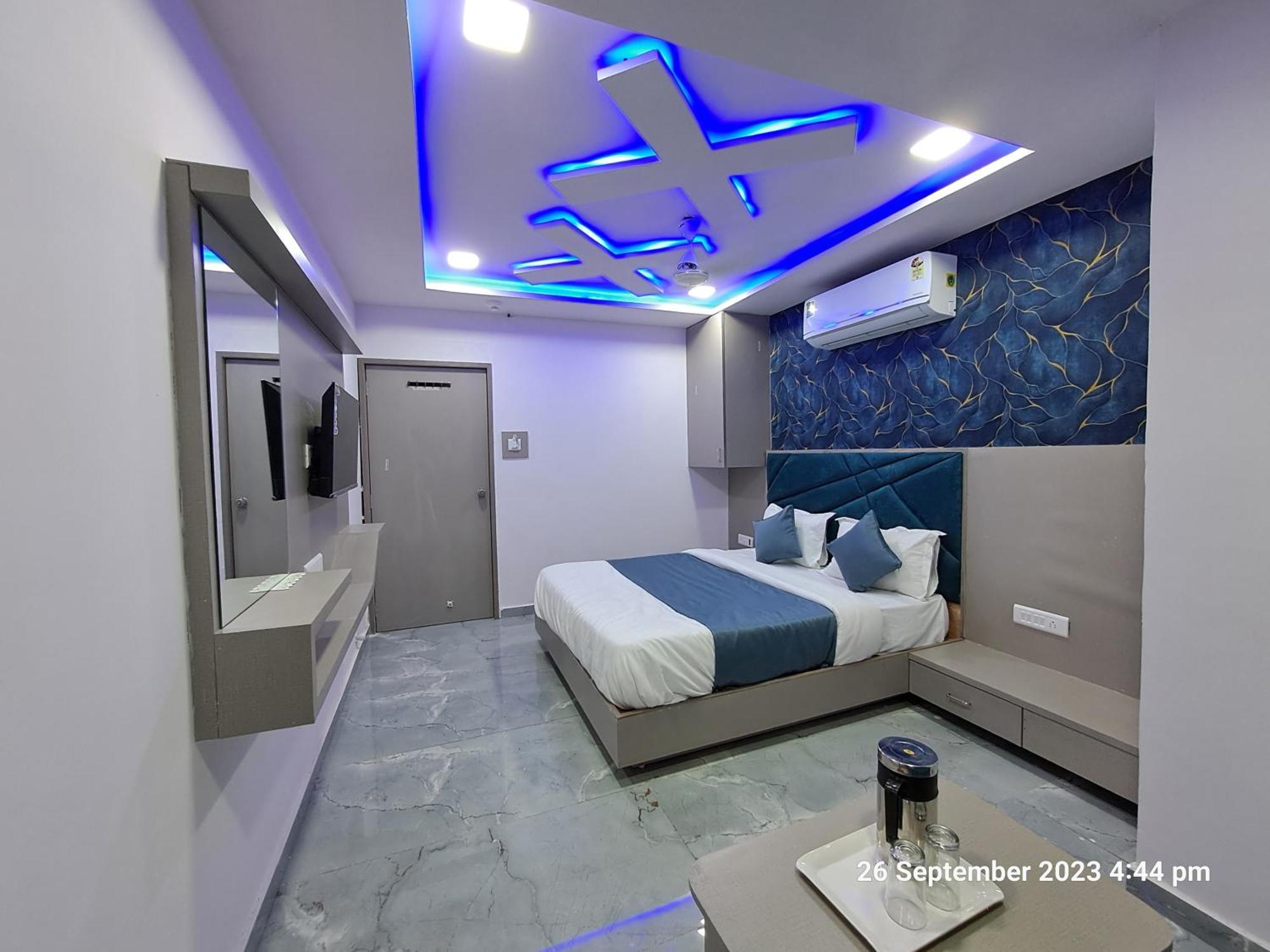 Hotel Season Ahmedabad Buitenkant foto