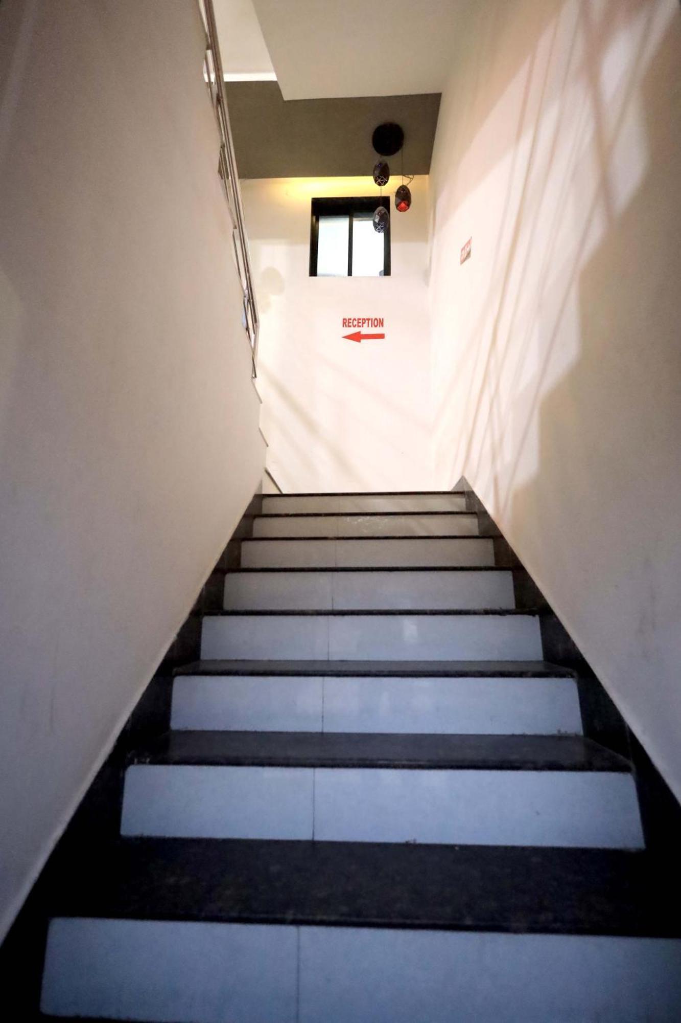 Hotel Season Ahmedabad Buitenkant foto